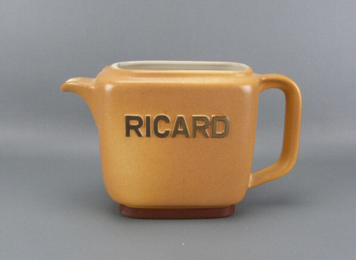 Ravissant ancien pichet